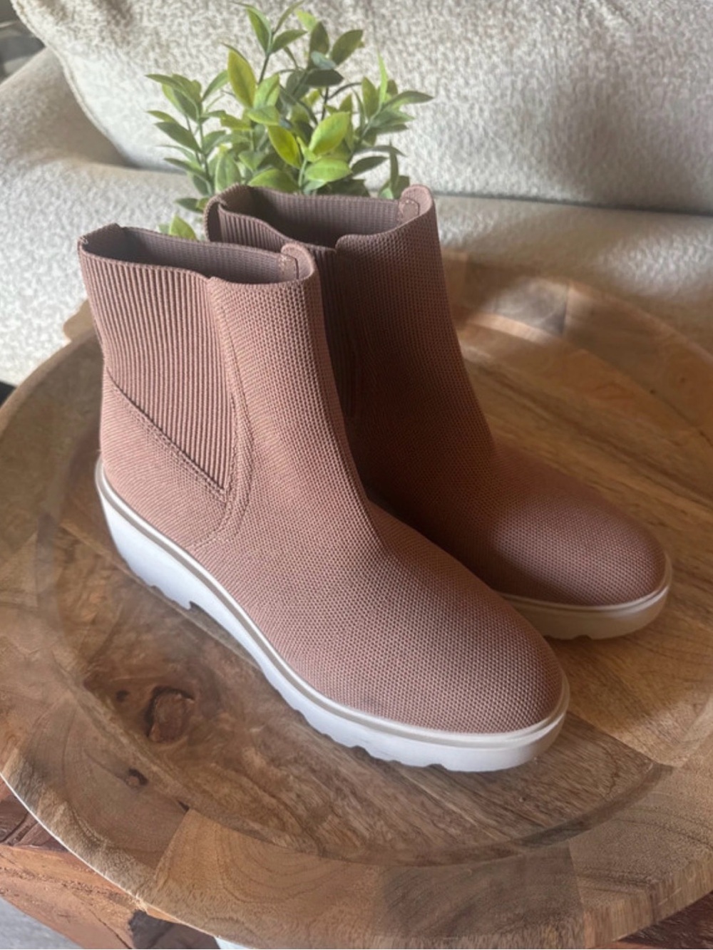VIVAIA Women's Slip-On Knit Platform Boots
